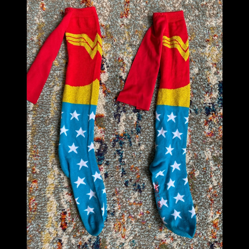 DC Comics Wonder Woman Socks w Capes